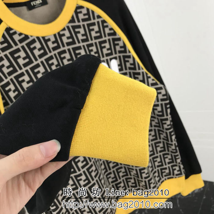 FENDI芬迪 18FW秋冬新款 套頭衛衣 官網同步 全身FF印花圖案 袖子撞色拼接 採用純棉毛圈面料 高版本情侶款 ydi2175